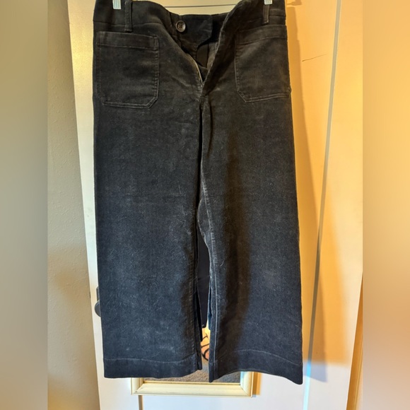 Women's Black Wide-Leg Jeans - Picture 4 of 4